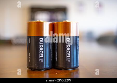 15 marzo 2023 - Calgary Alberta Canada - batterie Duracell per caricare apparecchi e giocattoli Foto Stock