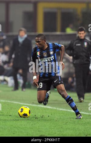 Milano, Italia, 15/01/2011 : Samuel Eto’o durante la partita Inter Bologna Foto Stock