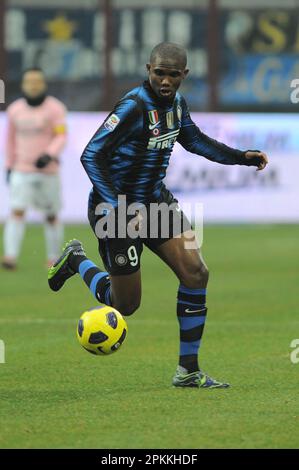 Milano, Italia, 30/11/2011 : Samuel Eto’o durante la partita Inter Palermo Foto Stock