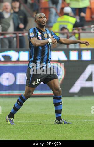 Milano, Italia, 06/03/2011 : Samuel Eto’o durante la partita Inter Genoa Foto Stock