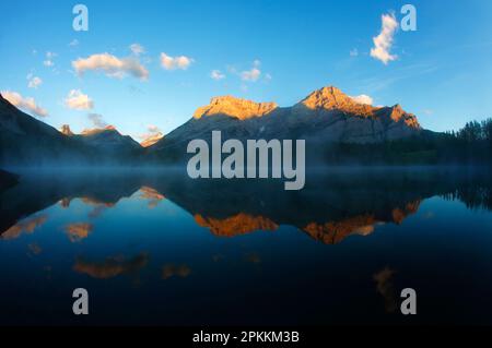 Wedge Pond, Kananaskis Country, Alberta, Montagne Rocciose, Canada, Nord America Foto Stock