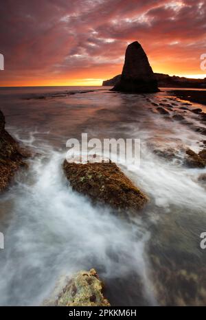 Bassa marea al tramonto, Freshwater Bay, Isola di Wight, Inghilterra, Regno Unito, Europa Foto Stock