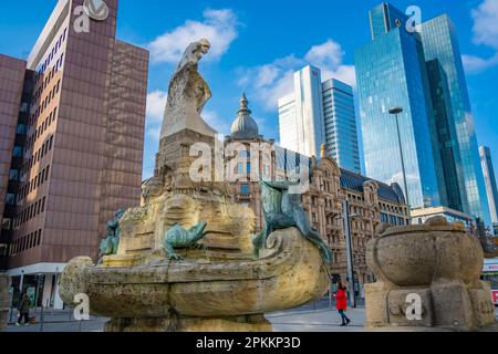 Vista dello skyline del quartiere finanziario, della fontana di Marchenbrunnen e dell'Euro Sculpture, Willy Brandt Platz, Francoforte sul meno, Assia, Germania, Europa Foto Stock