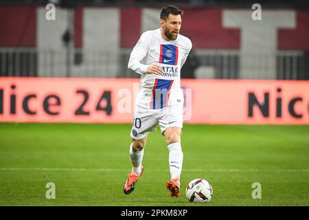 Nizza, Francia. 08th Apr, 2023. Lionel (Leo) MESSI di PSG durante il campionato francese Ligue 1 partita di calcio tra OGC Nizza e Parigi Saint-Germain il 8 aprile 2023 a Allianz Riviera di Nizza, Francia - Foto Matthieu Mirville/DPPI Credit: DPPI Media/Alamy Live News Foto Stock