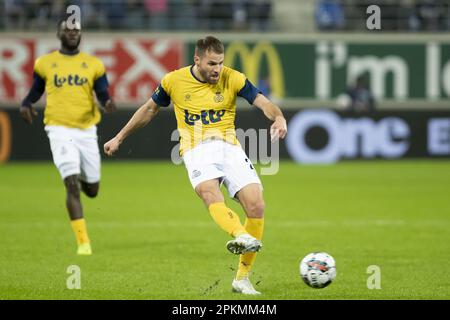 Gent, Belgio. 08th Apr, 2023. Bart Nieuwkoop di Union ha mostrato in azione durante una partita di calcio tra KAA Gent e Royale Union Saint-Gilloise, sabato 08 aprile 2023 a Gent, il 32° giorno della prima divisione del campionato belga della 'Jupiler Pro League' del 2022-2023. BELGA PHOTO KRISTOF VAN ACCOM Credit: Belga News Agency/Alamy Live News Foto Stock