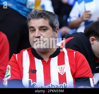 Sabadell, Barcellona, Spagna. 8th Apr, 2023. Barcellona Spagna 08.04.2023 il Supporter Athletic Club guarda durante la Liga Santander tra Espanyol e Athletic Club allo stadio RCDE il 08 aprile 2023 a Barcellona. (Credit Image: © Xavi Urgeles/ZUMA Press Wire) SOLO PER USO EDITORIALE! Non per USO commerciale! Credit: ZUMA Press, Inc./Alamy Live News Foto Stock