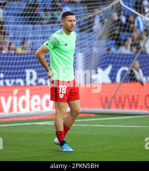 Sabadell, Barcellona, Spagna. 8th Apr, 2023. Barcellona Spagna 08.04.2023 Oscar De Marcos (Athletic Club) guarda durante la Liga Santander tra Espanyol e Athletic Club allo stadio RCDE il 08 aprile 2023 a Barcellona. (Credit Image: © Xavi Urgeles/ZUMA Press Wire) SOLO PER USO EDITORIALE! Non per USO commerciale! Credit: ZUMA Press, Inc./Alamy Live News Foto Stock