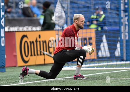 Seattle, Washington, Stati Uniti. 08th Apr, 2023. Stefan Frei (24), portiere dei Seattle Sounders, durante i warm up prima della partita di calcio MLS tra il St Louis City SC e il Seattle Sounders FC al Lumen Field di Seattle, Washington. Steve Faber/CSM(Credit Image: © Steve Faber/Cal Sport Media). Credit: csm/Alamy Live News Foto Stock