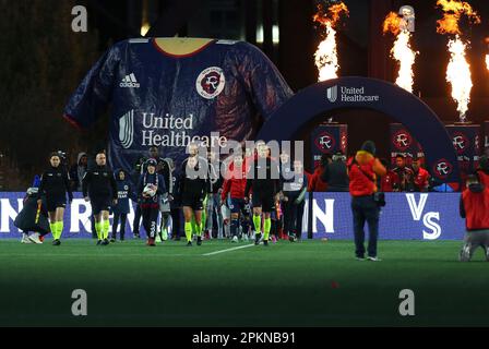 8 aprile 2023; Foxborough, ma, USA; I giocatori prendono il campo prima della partita MLS tra CF Montreal e New England Revolution. Anthony Nesmith/CSM Foto Stock