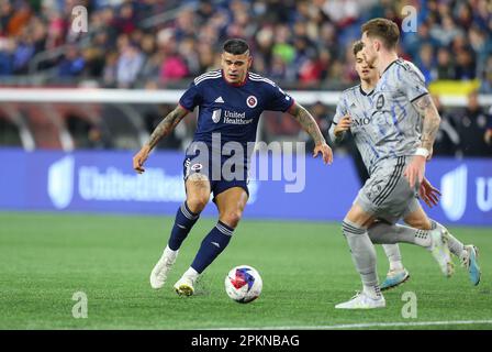 8 aprile 2023; Foxborough, ma, USA; New England Revolution Forward Gustavo Bou (7) in azione durante una partita MLS tra CF Montreal e New England Revolution. Anthony Nesmith/CSM Foto Stock