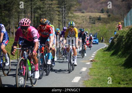 Azurki, Euskadi, Spagna. 8th Apr, 2023. Azurki, Spagna, 08th aprile 2023: Il pilota INEOS - Granadiers, Luke Plapp durante la 6th tappa del Paese Basco Itzulia 2023 con partenza e arrivo a Eibar, il 08 aprile 2023, ad Azurki, Spagna. (Credit Image: © Alberto Brevers/Pacific Press via ZUMA Press Wire) SOLO PER USO EDITORIALE! Non per USO commerciale! Foto Stock