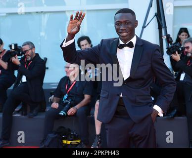 VENEZIA, ITALIA - 06 SETTEMBRE: Khaby Lame partecipa al tappeto rosso "il segno delle Formiche" al 79th° Festival del Cinema di Venezia il 06 settembre 2022 Foto Stock