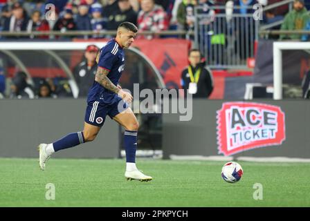 8 aprile 2023; Foxborough, ma, USA; New England Revolution Forward Gustavo Bou (7) in azione durante una partita MLS tra CF Montreal e New England Revolution. Anthony Nesmith/CSM Foto Stock