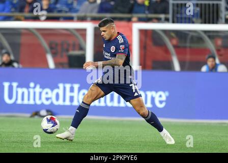 8 aprile 2023; Foxborough, ma, USA; New England Revolution Forward Gustavo Bou (7) in azione durante una partita MLS tra CF Montreal e New England Revolution. Anthony Nesmith/CSM Foto Stock