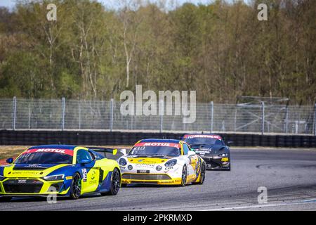 11 TIERCE Corentin fra, LÉMERET Stéphane fra, CMR, Alpine A110 GT4, SILVER Durante il 1st° round del Championnat de France FFSA GT - GT4 France 2023, dal 7 al 10 aprile 2023 sul circuito Paul Armagnac, a Nogaro, Francia - Foto Grégory Lenorand/DPPI Credit: DPPI Media/Alamy Live News Foto Stock