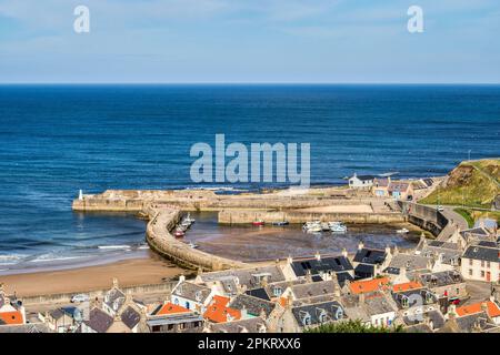 7 settembre 2022: Cullen, Moray, Scozia - la città e il porto di Cullen, un porto di pescatori sul Moray Firth, e più famoso per Cullen Skink... Foto Stock