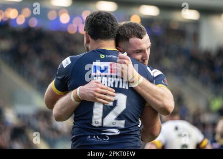 Leeds, Regno Unito. 09th Apr, 2023. Rhyse Martin #12 di Leeds Rhinos celebra la loro prova con Cameron Smith #13 di Leeds Rhinos durante la partita della Betfred Super League Round 8 Leeds Rhinos vs Huddersfield Giants all'Headingley Stadium, Leeds, Regno Unito, 9th aprile 2023 (Foto di Mark Cosgrove/News Images) a Leeds, Regno Unito il 4/9/2023. (Foto di Mark Cosgrove/News Images/Sipa USA) Credit: Sipa USA/Alamy Live News Foto Stock