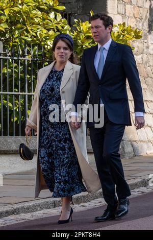 Windsor, Regno Unito. 9th aprile 2023. La principessa Eugenie e Jack Brooksbank arrivano per assistere al servizio della chiesa della domenica di Pasqua alla Cappella di San Giorgio nel Castello di Windsor. La Domenica di Pasqua è il punto focale delle celebrazioni pasquali della Famiglia reale e questa sarà la prima senza la Regina Elisabetta II Credit: Notizie dal vivo di Mark Kerrison/Alamy Foto Stock