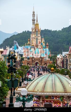 Disneyland Hong Kong riapre come la pandemia di Covid 19 si allenta nel 2023, Hong Kong, Cina. Foto Stock