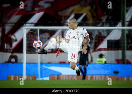 Buenos Aires, Argentina. 09th Apr, 2023. Federico fattori di Huracan visto durante una partita tra Huracan e River Plate come parte della Liga Profesional de Futbol 2023 allo stadio Tomas Duco. (Punteggio finale: Huracan 0 - 3 River Plate) Credit: SOPA Images Limited/Alamy Live News Foto Stock