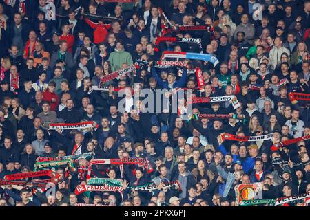 09-04-2023: Sport: Feyenoord contro RKC ROTTERDAM, PAESI BASSI - APRILE 9: Tifosi del Feyenoord Rotterdam durante la partita Eredivie Feyenoord Rotterdam and Foto Stock