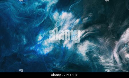 Glitter nebbia vernice spruzzi d'acqua blu fumo lucido Foto Stock