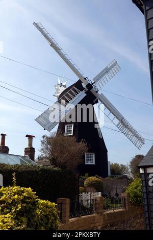 Vista di Ripple Mulino a vento, Ringwill, Kent, Foto Stock