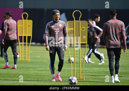 Monaco, Germania. 10th Apr, 2023. Leroy SANE (Bayern Monaco). Calcio Champions League Quarterfinals/Manchester City (ManCity) - FC Bayern Monaco. formazione finale il 04/10/2023. ? Credit: dpa/Alamy Live News Foto Stock