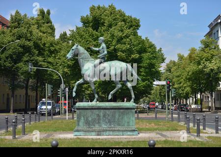 Statua equestre il vincitore, Steubenplatz, Reichsstrasse, Westend, Charlottenburg, Berlino, Germania, Europa Foto Stock