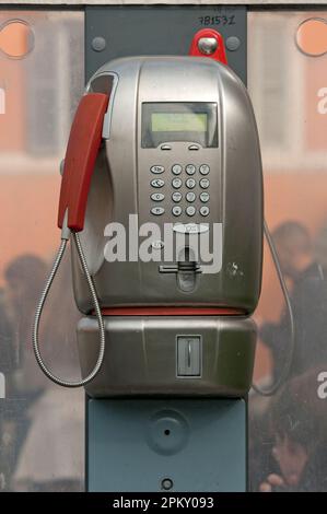 Telefono pubblico in Piazza di Spagna, Roma, Italia Foto Stock