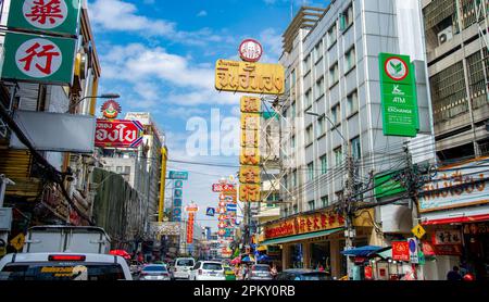 Marzo 24 2023 - Bangkok Thailandia - Chinatown, è un quartiere vivace e vivace situato nel cuore di Bangkok, Thailandia. La sua atmosfera vivace, con Foto Stock