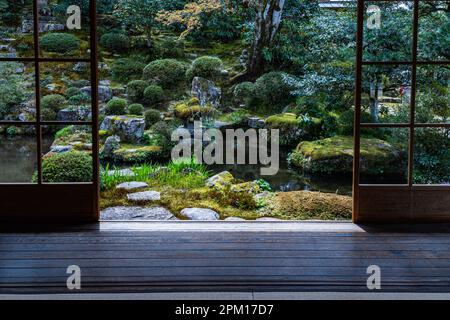 Giardino di Hosen-in - Hosen-in è stato fondato circa 800 anni fa come quartieri sacerdoti per il vicino tempio di Sanzen-in. Il giardino zen che circonda la sala principale è Foto Stock