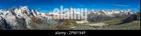 Il Gornergrat, un crinale roccioso delle Alpi Pennine, che domina il Gorner a sud-est di Zermatt, Vallese, Svizzera Foto Stock