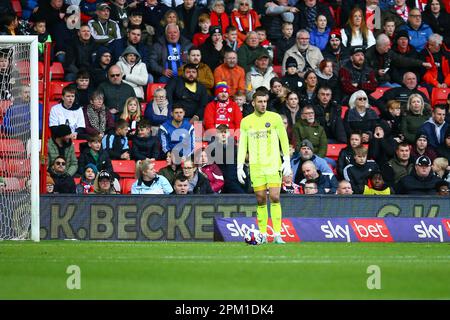 Oakwell Stadium, Barnsley, Inghilterra - 10th aprile 2023 Marko Maroši portiere di Shrewsbury Town - durante il gioco Barnsley contro Shrewsbury Town, Sky Bet League One, 2022/23, Oakwell Stadium, Barnsley, Inghilterra - 10th aprile 2023 Credit: Arthur Haigh/WhiteRosePhotos/Alamy Live News Foto Stock