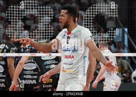 PalaBarton, Perugia, Italia, 10 aprile 2023, Mergarejo hernandez osnial lazaro (n.2 allianz milano) durante il Play Off - Sir Safety Susa Perugia vs Alli Foto Stock