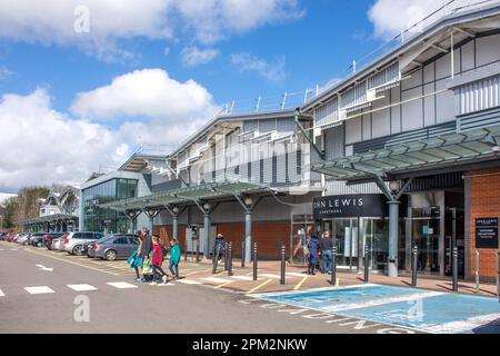 Ingresso ai grandi magazzini John Lewis & Partners, Holmers Farm Way, High Wycombe, Buckinghamshire, Inghilterra Regno Unito Foto Stock