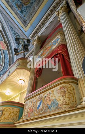 Francia, Gers, Auch, tappa sulla strada per Compostela, Municipio, il teatro italiano del 18th ° secolo, le decorazioni del teatro, in stile rinascimentale, sono stati realizzati da Jean Baudoin, pittore di Montpellier, balcone Foto Stock