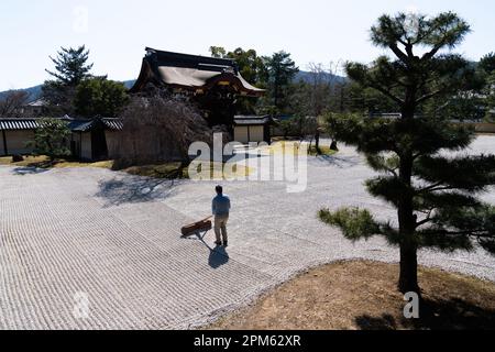 Kyoto, Arashiyama; il Tempio Daikakuji, l'ex Palazzo Saga, il tempio principale del Buddismo Shingon. Foto Stock