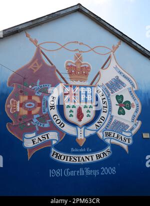 Mural, for God, and Ulster, East Belfast Protestant Boys - UDF Gareth Keys 1981-2008, Salvation Army, 349-351 Newtownards Rd, Belfast BT4 1AJ Foto Stock