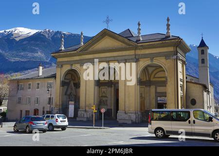 Francia Saint-Jean-de-Maurienne : Cattedrale Saint-Jean-Baptiste Foto Stock