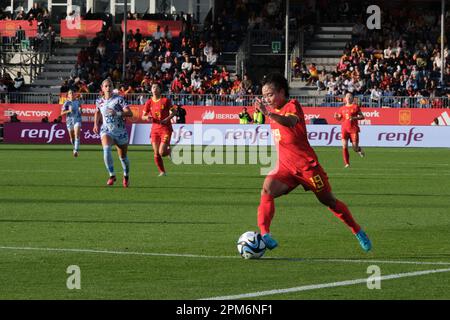 Ibiza, Spagna. 11th Apr, 2023. Zhang LinYan della Cina compete durante la partita internazionale di calcio amichevole tra Spagna e Cina allo stadio Estadi Can Misses di Ibiza, Spagna, il 11 aprile 2023. Credit: Meng Dingbo/Xinhua/Alamy Live News Foto Stock