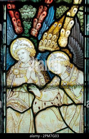 Vetrate a St Leonards, Chapel-le-dale North Yorkshire, una graziosa chiesa di Yorkshire Dales. Foto Stock