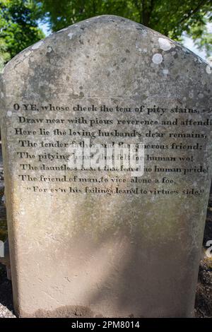 Epitaph per i Willim Burns sul retro della tomba di Willim Burns, padre di Robert Burns, Robert Burns Birthplace Museum, Alloway, Ayrshire, Scotlan Foto Stock