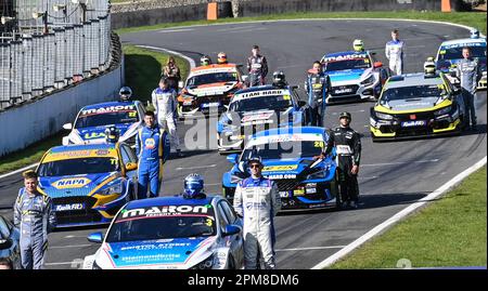 Longfield, Regno Unito. 12th Apr, 2023. Brands Hatch Circuit, Longfield, Kent, Regno Unito il 12 aprile 2023. Concorrenti del Campionato britannico di auto da turismo (BTCC) Kwik Fit 2023 lancio stagionale al Brands Hatch Circuit di Longfield, Kent, Regno Unito il 12 aprile 2023. Credit: Francis Knight/Alamy Live News Foto Stock