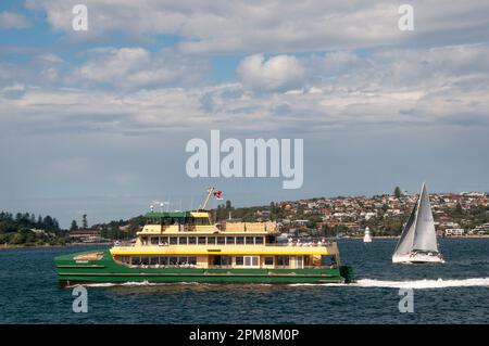 Traghetto passeggeri 'Fairlight' sul Sydney Harbour, New South Wales, Australia Foto Stock