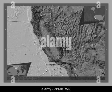 California, stato degli Stati Uniti d'America. Mappa altimetrica bilivello con laghi e fiumi. Posizioni delle principali città della regione. Angolo ausiliario Foto Stock