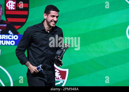 Rio, Brasile - 10 aprile 2023, miglior difensore Nino durante la cerimonia di premiazione del Campionato Carioca 2023 Foto Stock