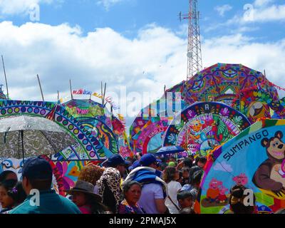 Sumpango Giant Kite Festival durante il giorno dei morti in Guatemala Foto Stock