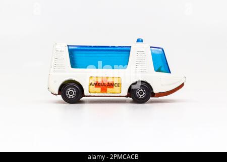 Lesney prodotti Matchbox modello TOY CAR serie 1-75 n. 46 ambulanza Stretcha Fetcha Foto Stock