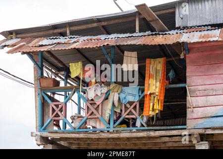 Belen in Iquitos, Perù è una zona pianeggiante di estrema povertà Foto Stock